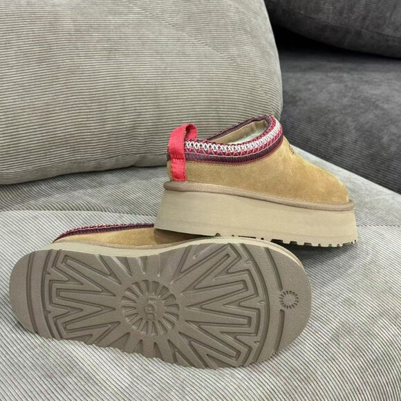 UGG Tasman Slipper in chestnut (Women's) - Picture 3 of 6